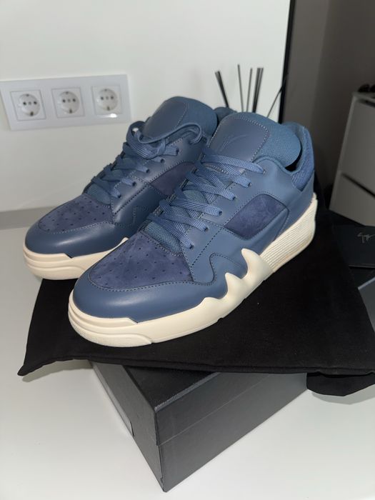 Giuseppe Zanotti Talon