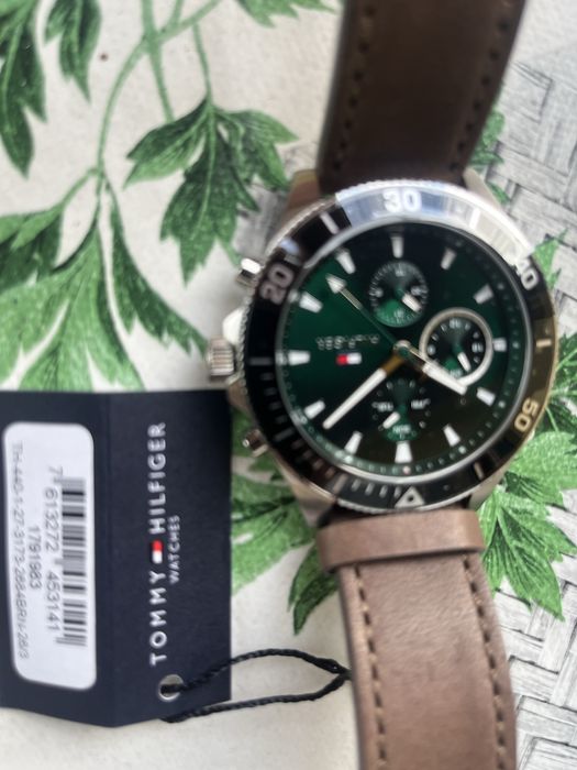 Vand ceas Tommy Hilfiger Original cu cod de verificare 1791983