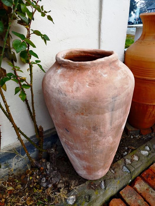 Vase ceramica  ghivece, amfore  .. citiți anuntul