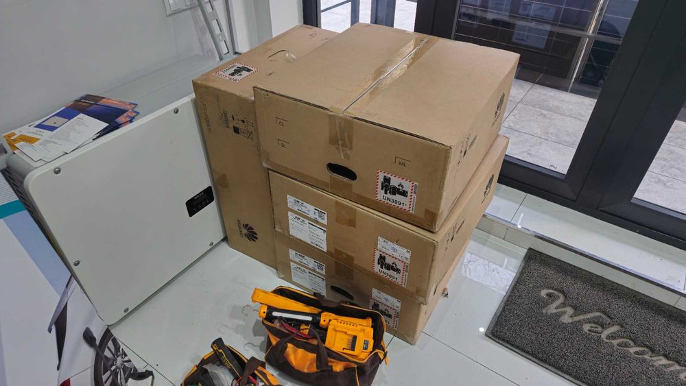 HUVAVEY Invertorlari bilan Quyosh Energiya Tizimingizni Yangilang!