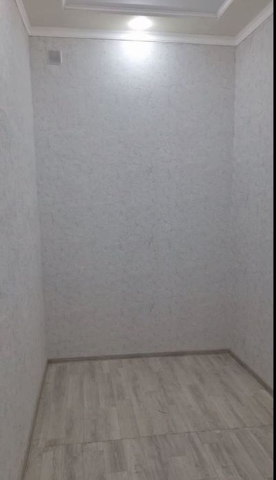 Navoiy shahar vayenni garadok 1 magazin orqa tarafidagi yani dom