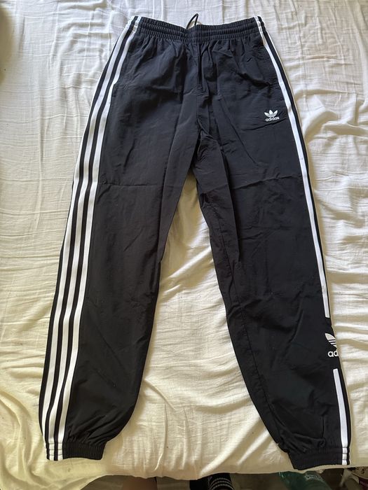 Pantaloni de trening adidas