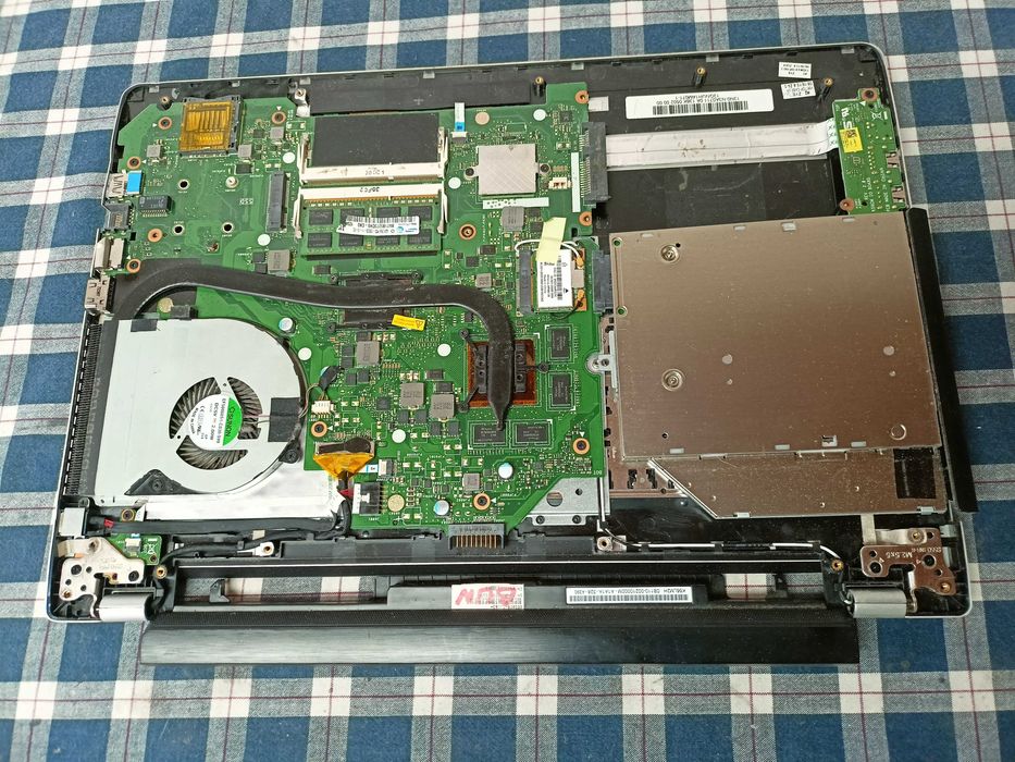 Elemente Asus S550C S56C