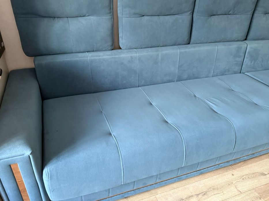 Продам диван.