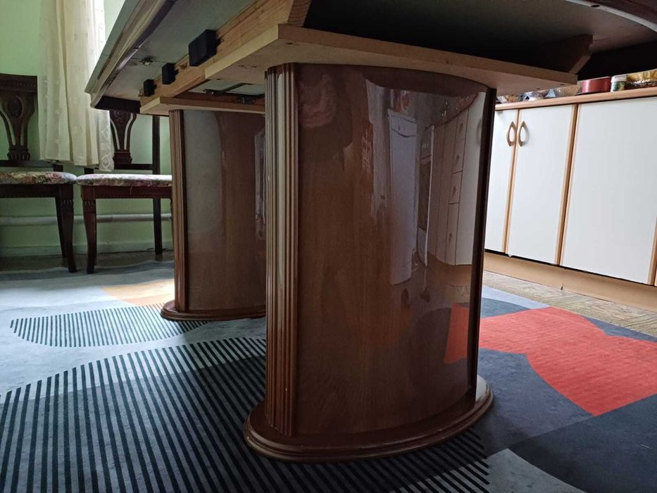 Стол гостевой/кухонный