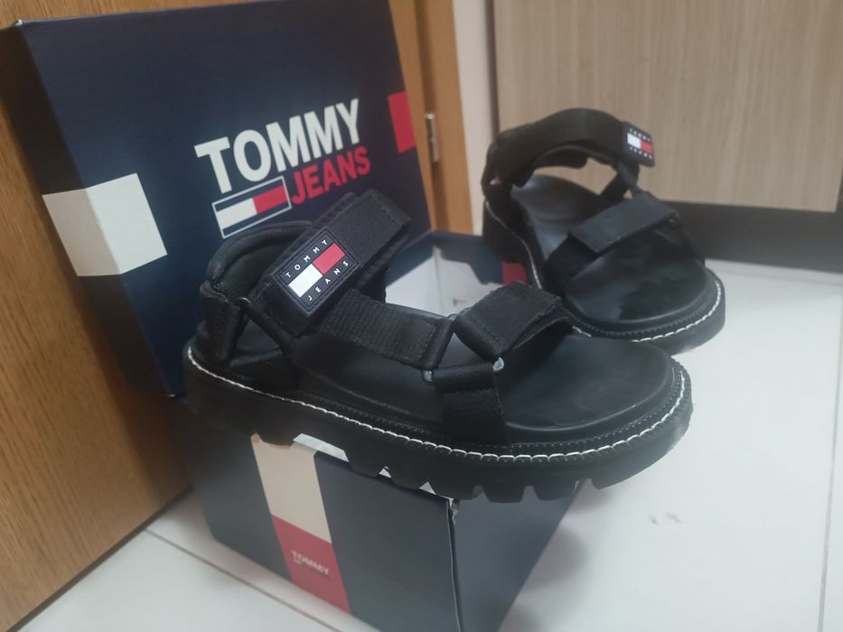 Tommy Jeans 40 номер