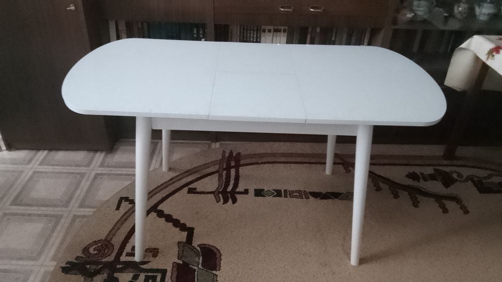 Столик обеденный