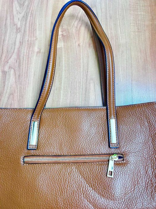 Дамска чанта в цвят коняк,естествена кожа