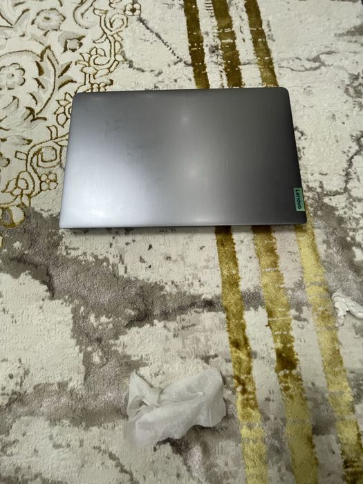 Ноутбук lenovooo