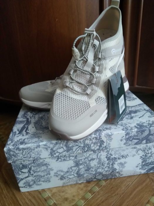 Слипоны, кроссовки новые, сандалии