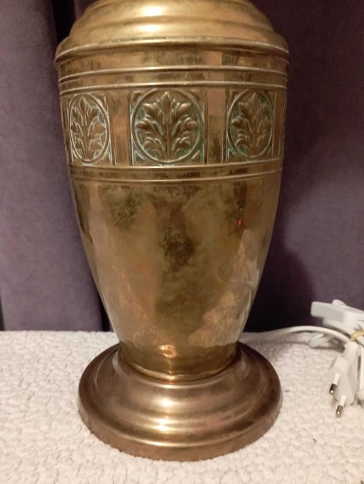 Много красиви старинни лампи