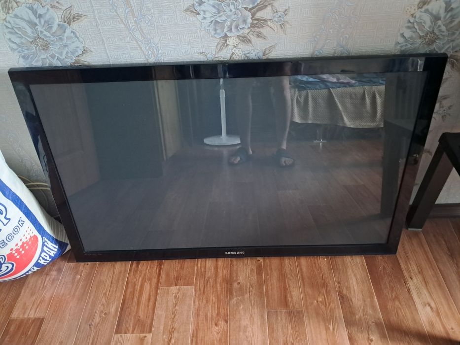 Продам  плазменый телевизор Самсунг PS 50 C490