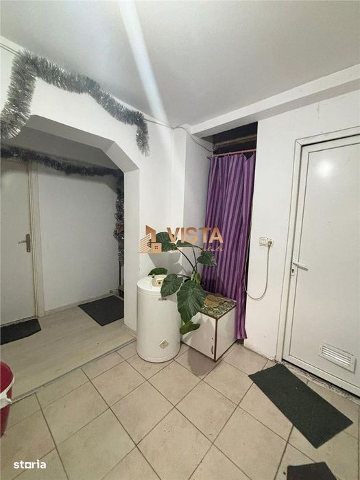 Casa de renovat,  7 camere, 3 bai, 300mp teren, zona Centrala, Matei B