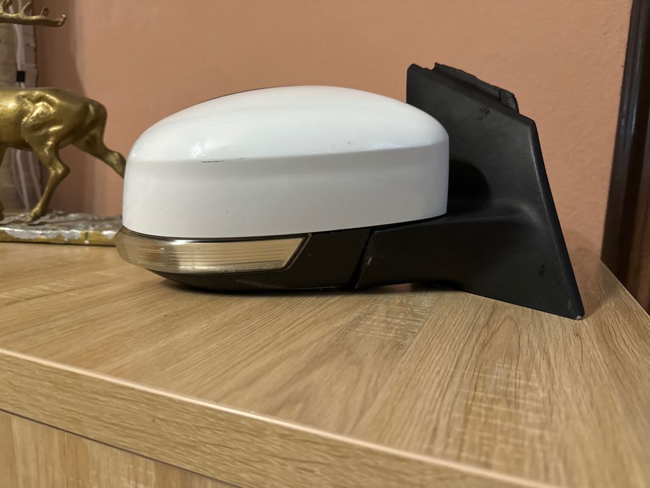 Oglindă dreapta Ford 3