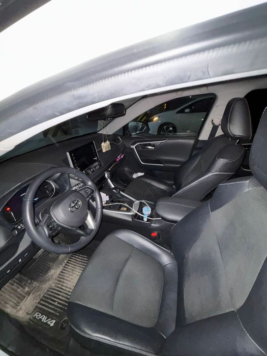 Продаётся автомобиль Rav4