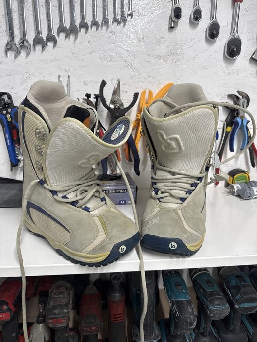 Snowboard Boots marimea 41.5