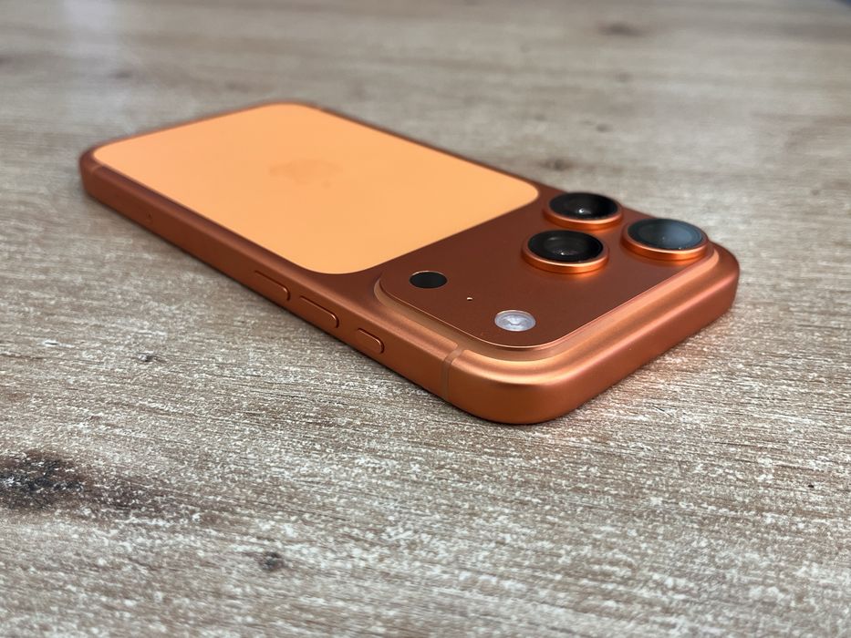 iPhone 17 Pro 256GB Като Нов 28 Цикъла Гаранция