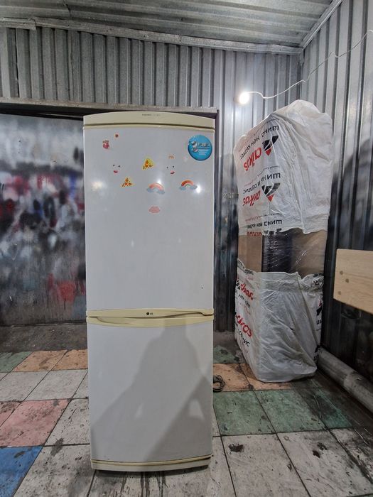 Продам холодильник LG