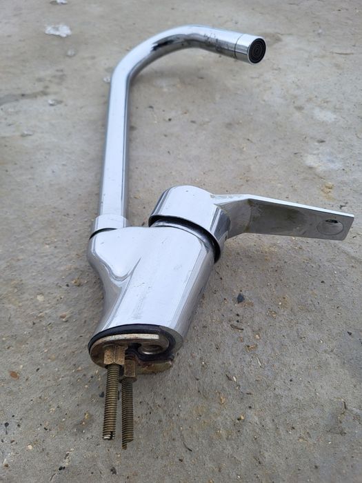 Кухонный для  смеситель  б/у