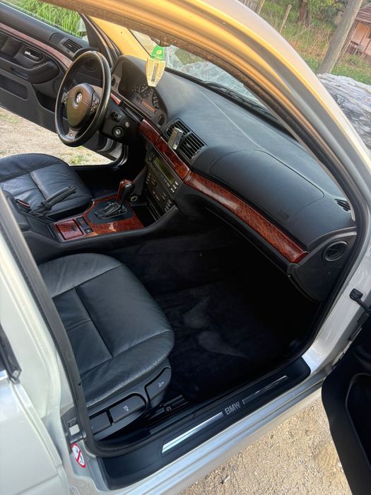 Se vinde BMW 528i