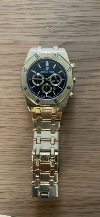 Златен мъжки часовник