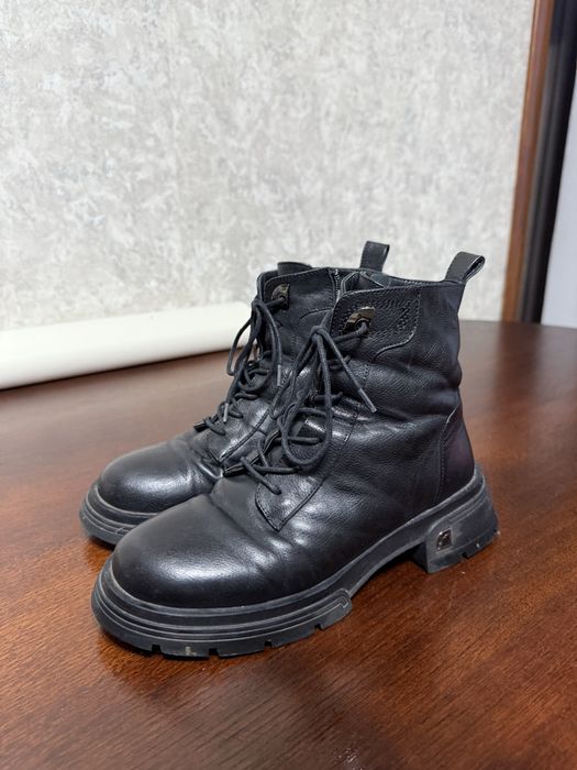 Зимние ботинки в хорошем качестве