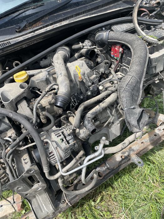 Jante renault/injectoare/turbo/cutie/alternator/compresor/faruri /aripi/radiator/ventilator/haion/punte/egr/pompa servo/renault clio 1.5 dci 2010 63kw