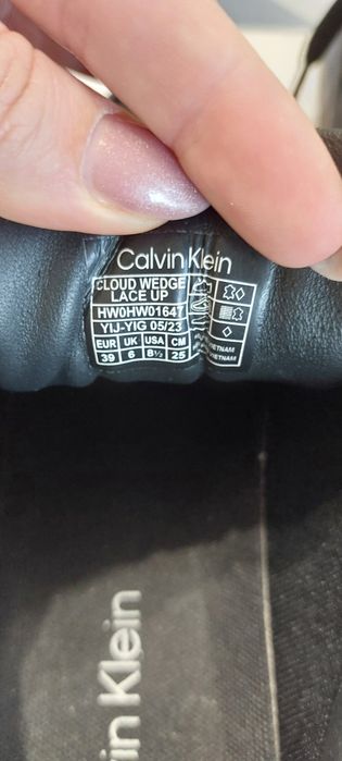 Обувки Calvin Klein 39