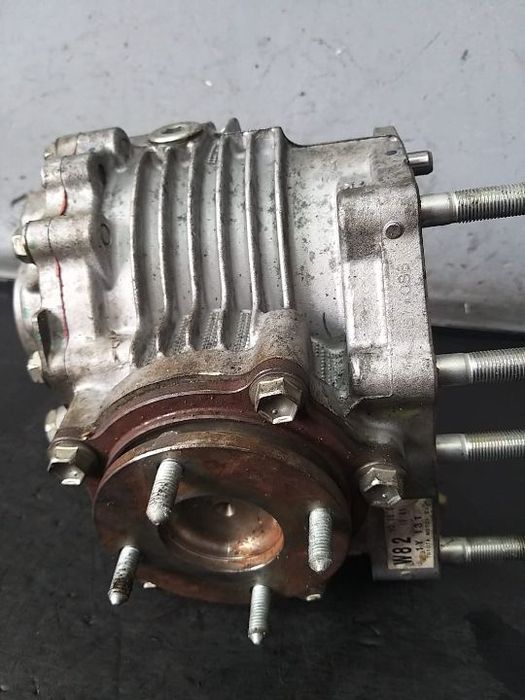 Cutie transfer fata toyota rav 4 2.2 d-4d automata 4X4 w82 1y131