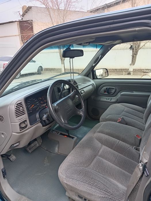 CHEVROLET SUBURBAN холати идеал галишип барилади