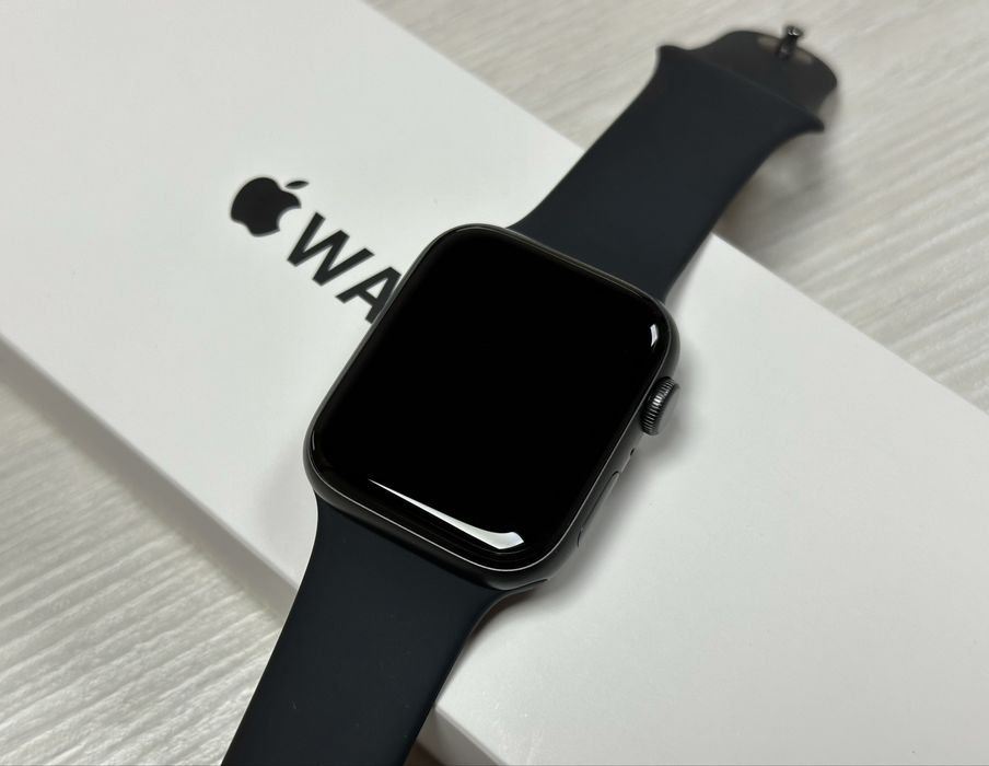 Apple Watch SE 44mm Space Gray