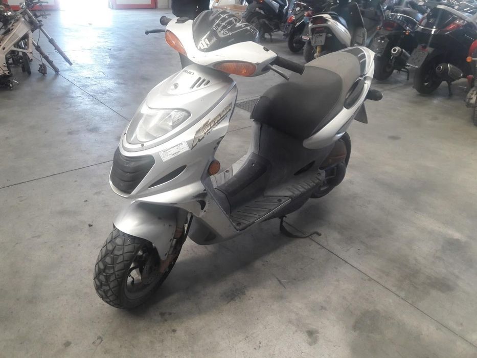 Suzuki/Сузики Epicuro,Adres, Catanа(Епикуро 150,Адрес 50/110,Катана 50) на частисти