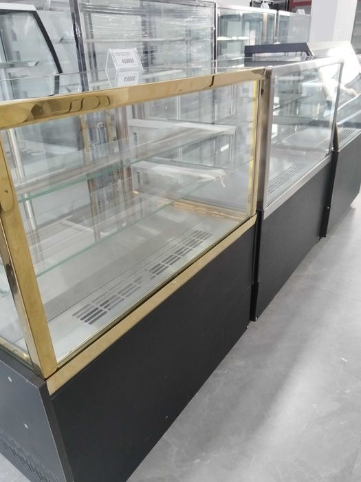 Новый витринный морозильник