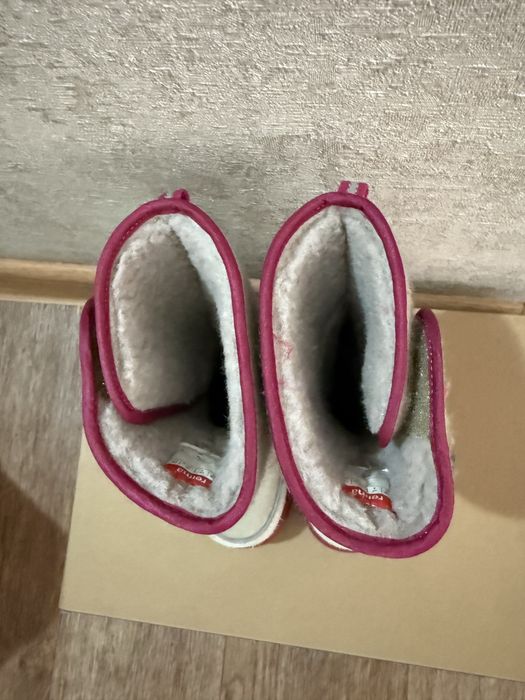 Продам детские сапожки