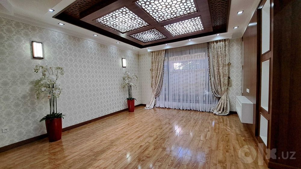 Яккасарой Ракат махалла 3 сотих 6 хонали евро уй сотаман.