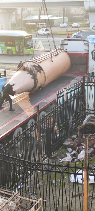 Бункер 20т яхши холатда ун сакланган тоза сув га цемент га ишатса бола