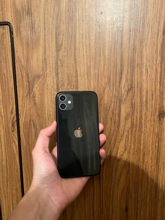 Продам срочно iPhone 11 64GB
