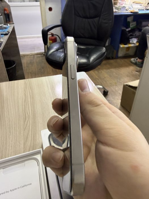 Iphone 15pro 256gb идеал