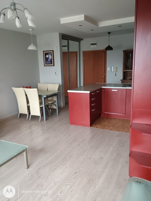 Голям 2стаен под наем кв.Витоша  74 м,eт.6 южен, подз. гараж за 2 коли