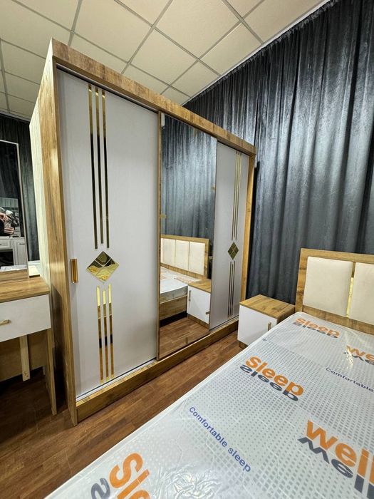 Спальный гарнитур Sp-Gold (купе)