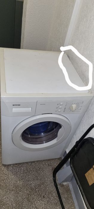 Vând  Urgent - Mașină de spălat rufe stoarce foarte bine! 500 lei negociabil