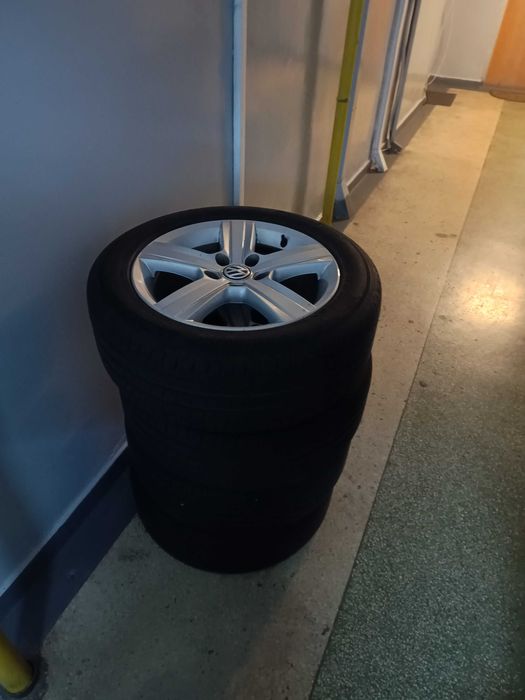 Set 4 jante aliaj cu anvelope de vara 205/55 R16 /6.5JX 16
