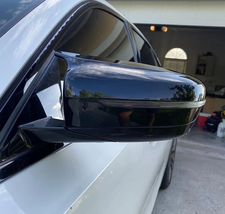 Capace oglinzi BMW Seria 5 G30 G31 model Batman negru lucios