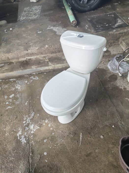 Унитаз продам...