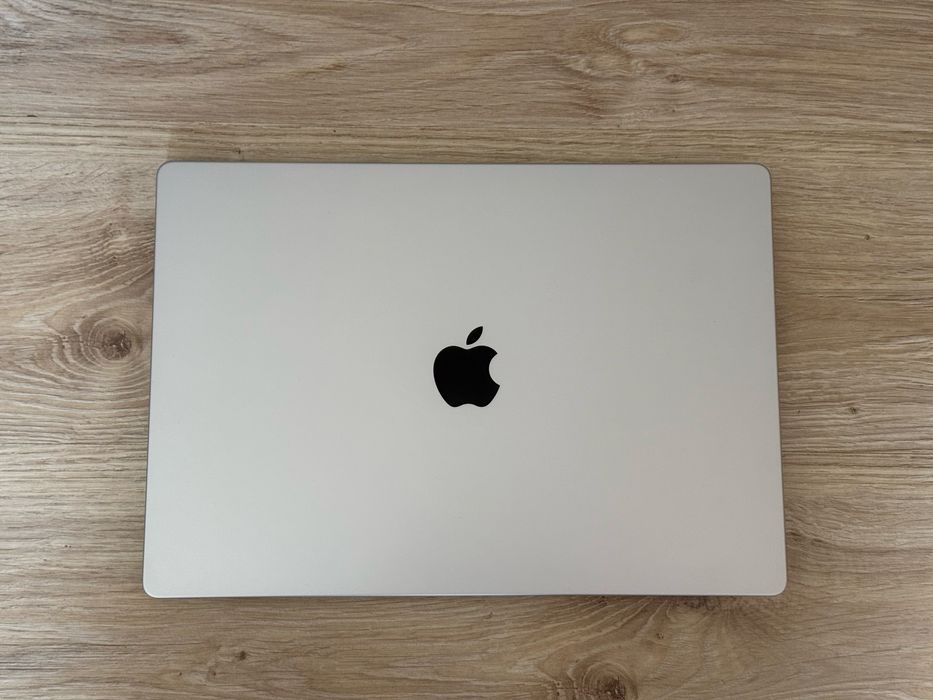 Чисто Нов Macbook Pro 16’ M4 Max/36GB Ram/1TB SSD/Гаранция