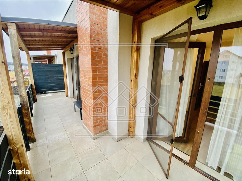 Apartament cu 3 camere si balcon mare, la cheie, terasa mare