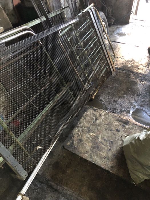 Панцирные кровати со спинками