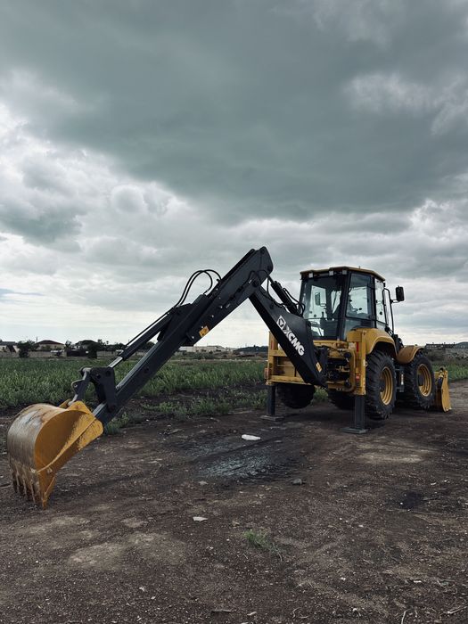 Эксковатор погрузчик 3в1