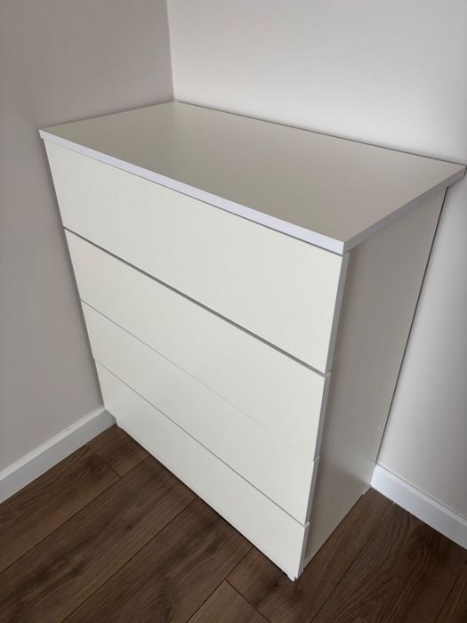 Продам комод белый            .