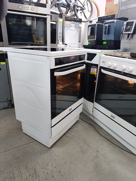 Готварска печка ELECTROLUX VOSS с индукционен плот